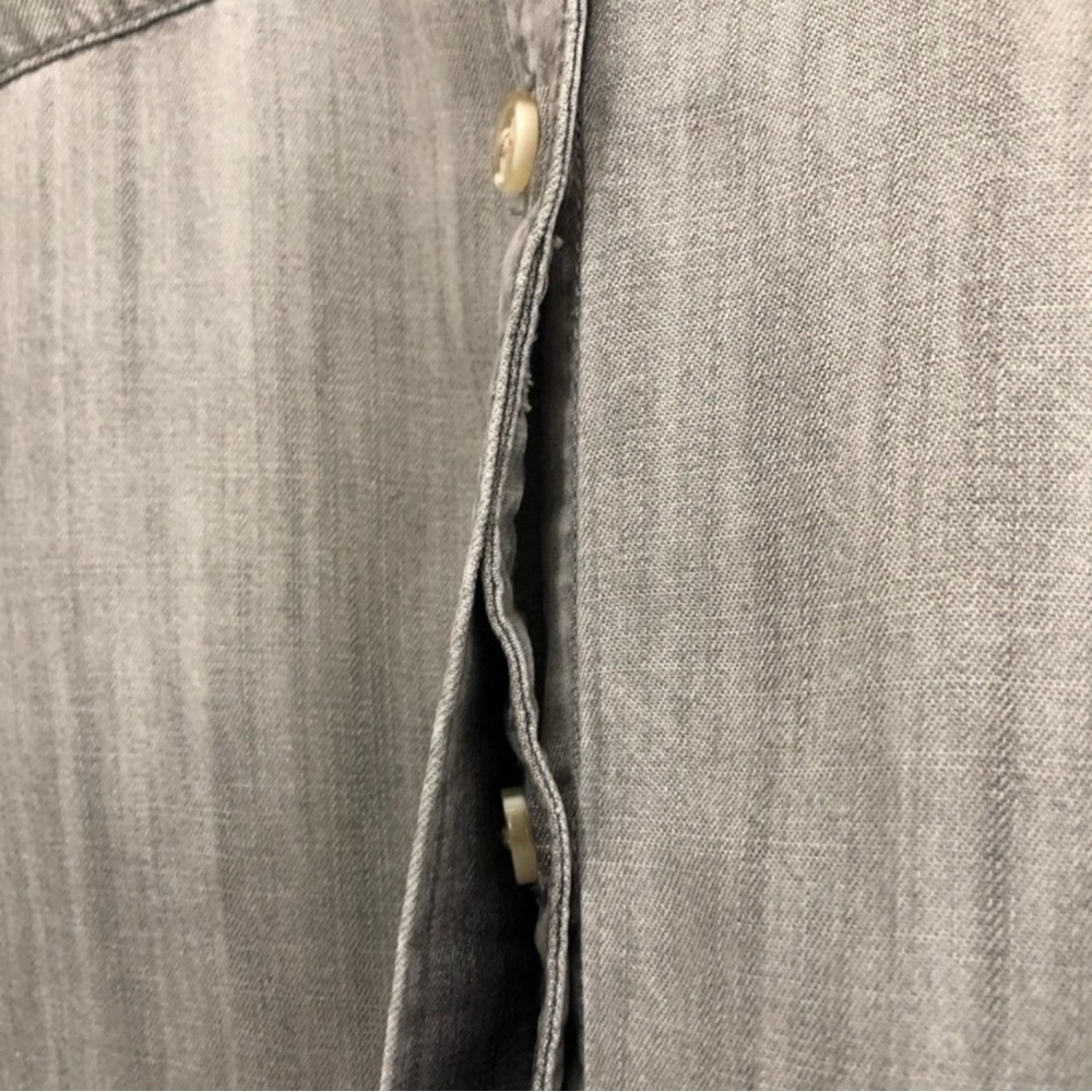 CHICO’s Half Placket Button-Down Shirt in Moonstone Size 0 (4-6) - Picture 5 of 13